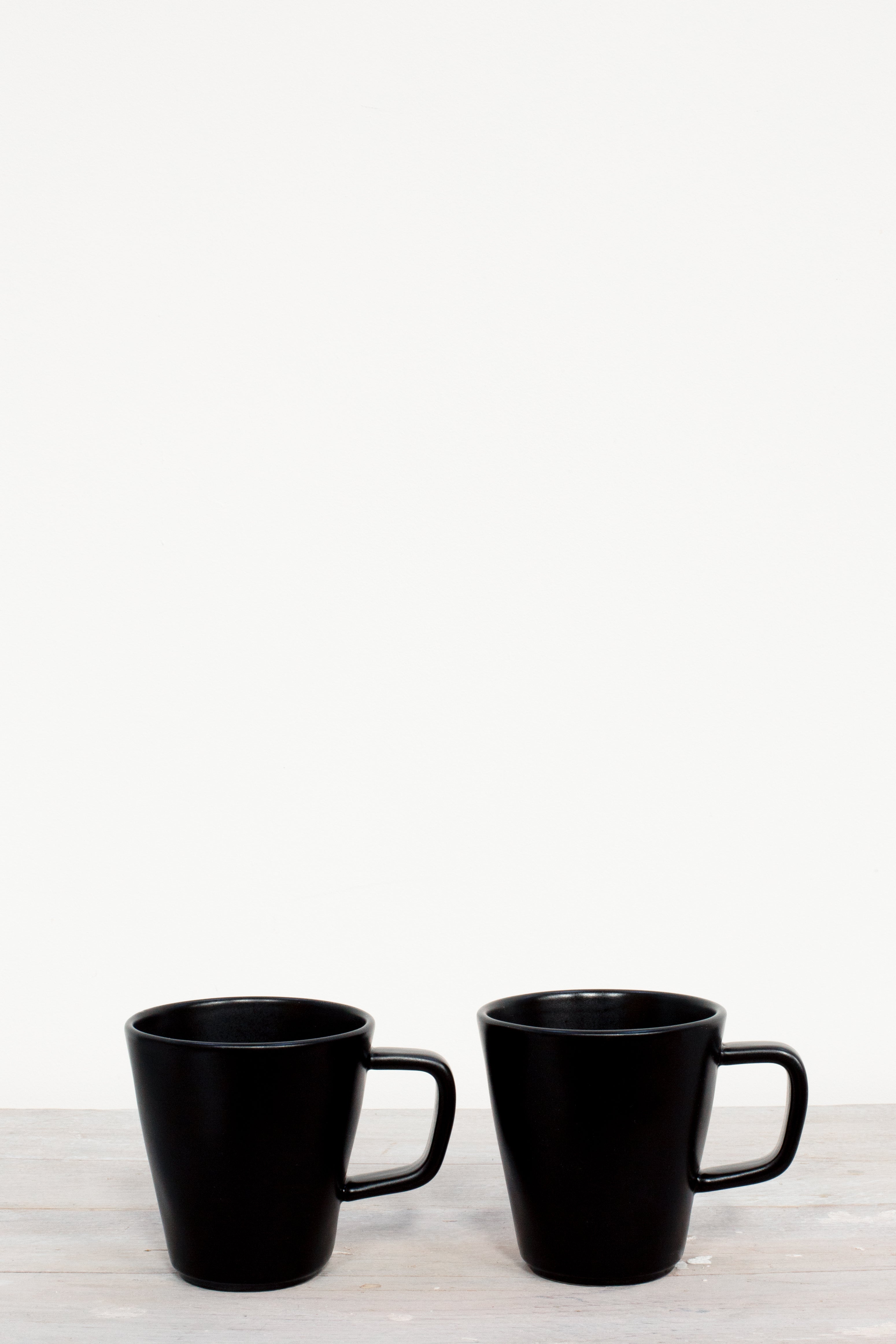 Kuro Set of 2 Mugs